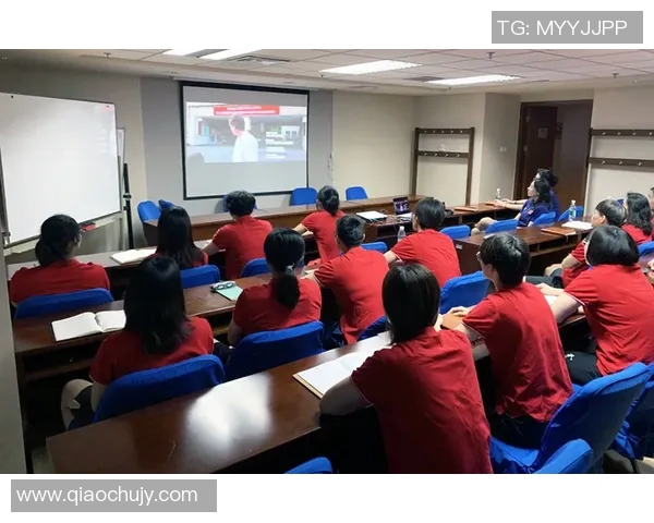 深圳篮球队阵地战战术解析与球队发展动态探讨 深圳篮球队阵地战战术解析与球队发展动态探讨