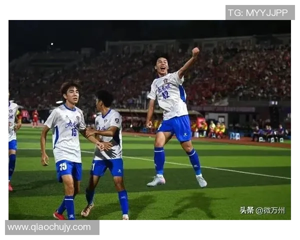 重庆足球队速度之快引发热议大满贯点评全面解析表现亮点